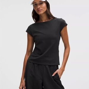 Lululemon Organic Cotton Open-Back T-Shirt
Charm